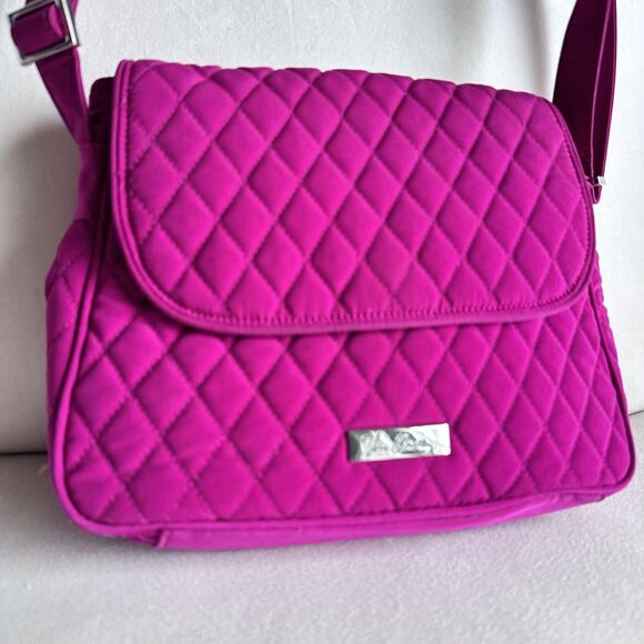 VERA BRADLEY Medium Flap Crossbody Messenger Bag Fuchsia Vivid Pink Quilted Poly - Picture 2 of 9